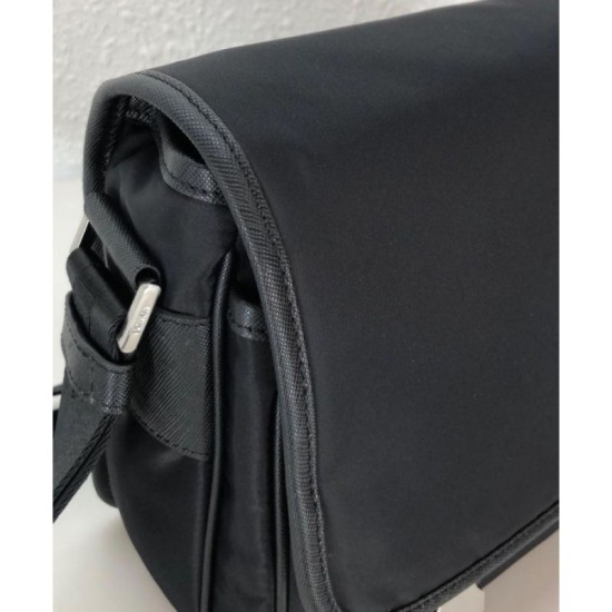 Replica Borsa a tracolla Prada in nylon 2VD769 nera Replica Borsa a tracolla Prada in nylon 2VD769 nera