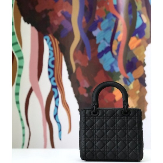 Replica Borsa Christian Dior Lady Dior Ultra-Matte Nero Replica Borsa Christian Dior Lady Dior Ultra-Matte Nero
