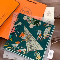 Hermès Equestrian Academy Scialle in velluto reversibile 140 Verde Hermès Equestrian Academy Scialle in velluto reversibile 140 Verde