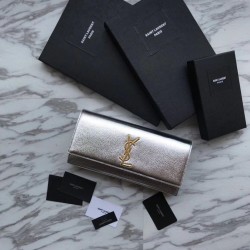 Saint Laurent Classic Metallic Monogramme frizione Argento