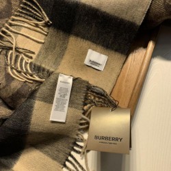 Scialle in lana cashmere double face Burberry 30 x 180