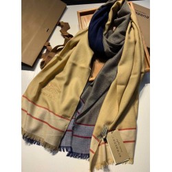 Scialle in cashmere lurex bling Burberry 90 x 200
