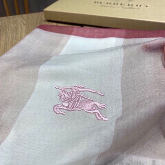 Replica Sciarpa Burberry classica in cashmere con motivo tartan e ricamo cavallo 100 x 200