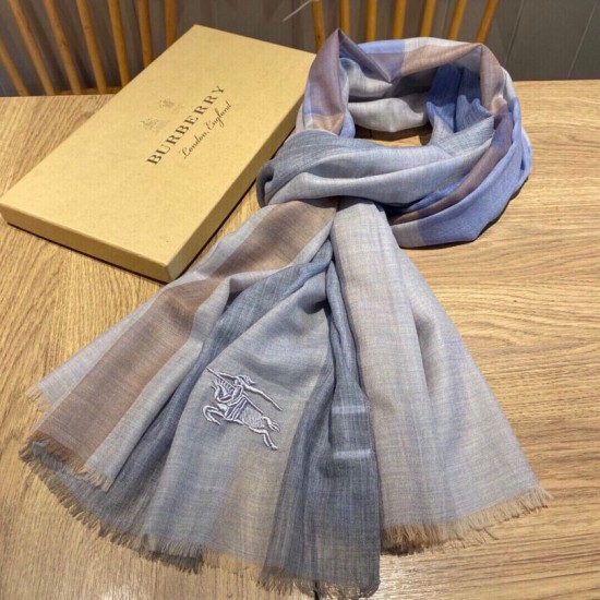 Replica Sciarpa Burberry classica in cashmere con motivo tartan e ricamo cavallo 100 x 200