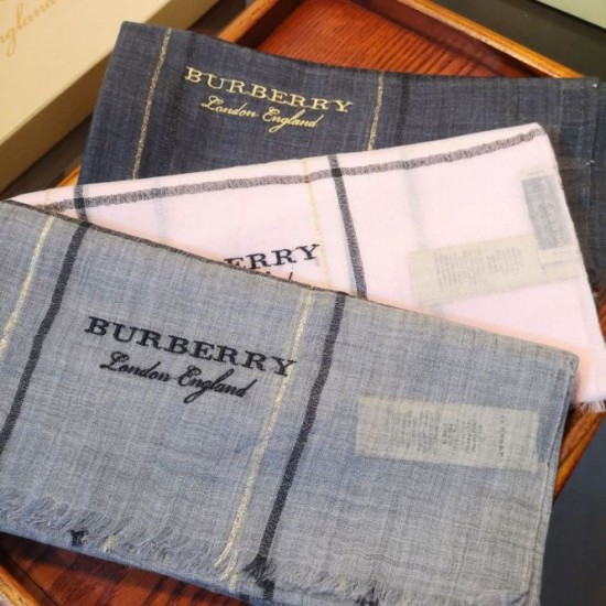 Replica Sciarpa Burberry in filato lurex color block in cashmere con motivo tartan 90 x 200