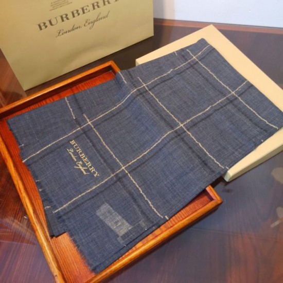 Replica Scialle in cashmere con motivo tartan in filo di lurex Burberry 90 x 200