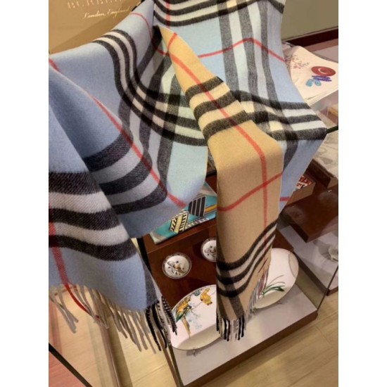 Replica Burberry Scialle in cashmere con motivo check classico 30 x 250