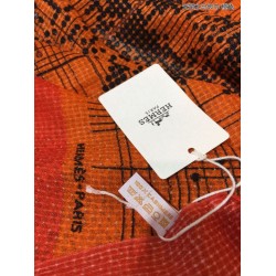 Sciarpa lunga in cashmere con motivo tartan Hermes Sky Horse 110 x 200 arancione