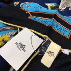 Hermes cammina a parigi Cashmere seta quadrato Scialle 140 Blu Hermes cammina a parigi Cashmere seta quadrato Scialle 140 Blu