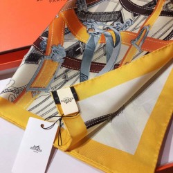 Hermes Leap over Cavalcado Silk Square Foulard 90cm Giallo Hermes Leap over Cavalcado Silk Square Foulard 90cm Giallo